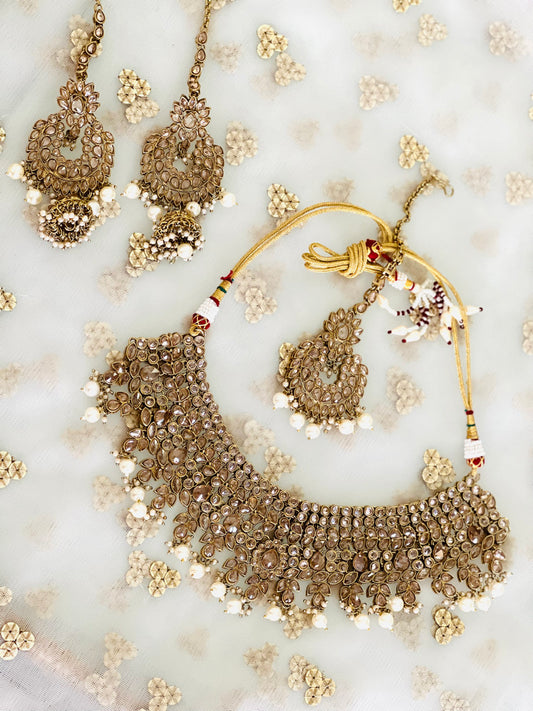 Golden Priyanka Necklace Set