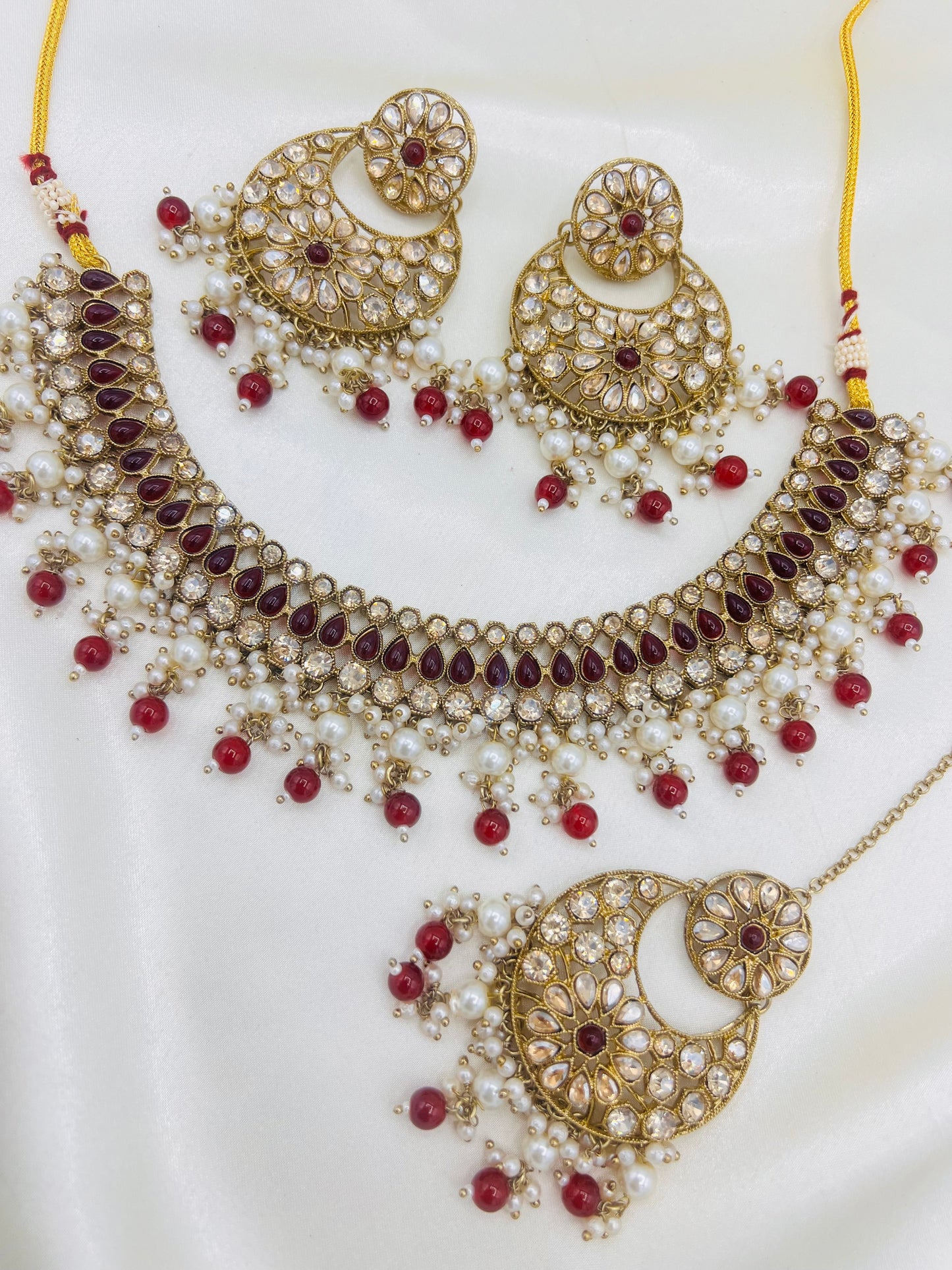 Nafeesa Necklace Set