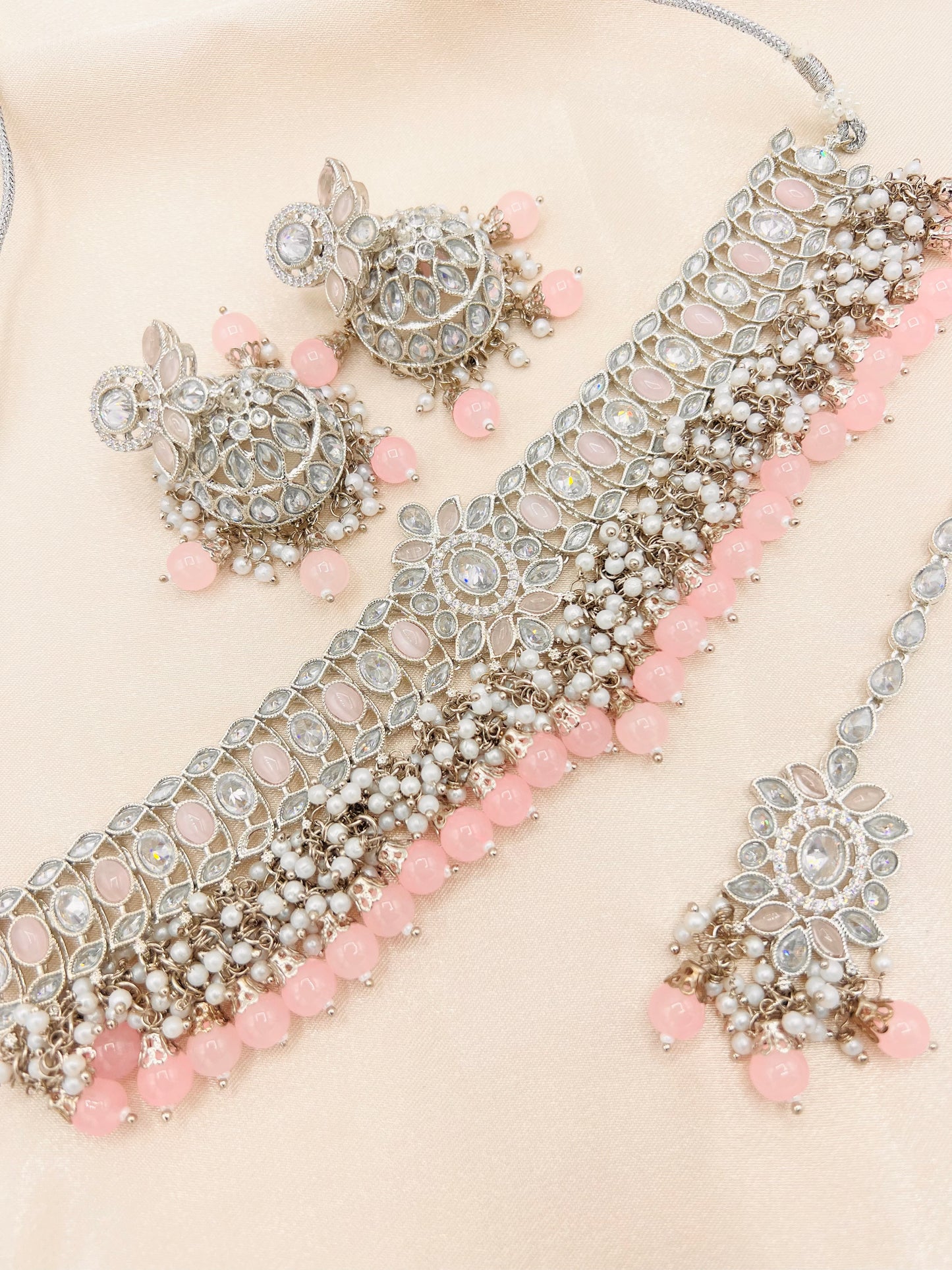 Zeenat Silver Necklace Set