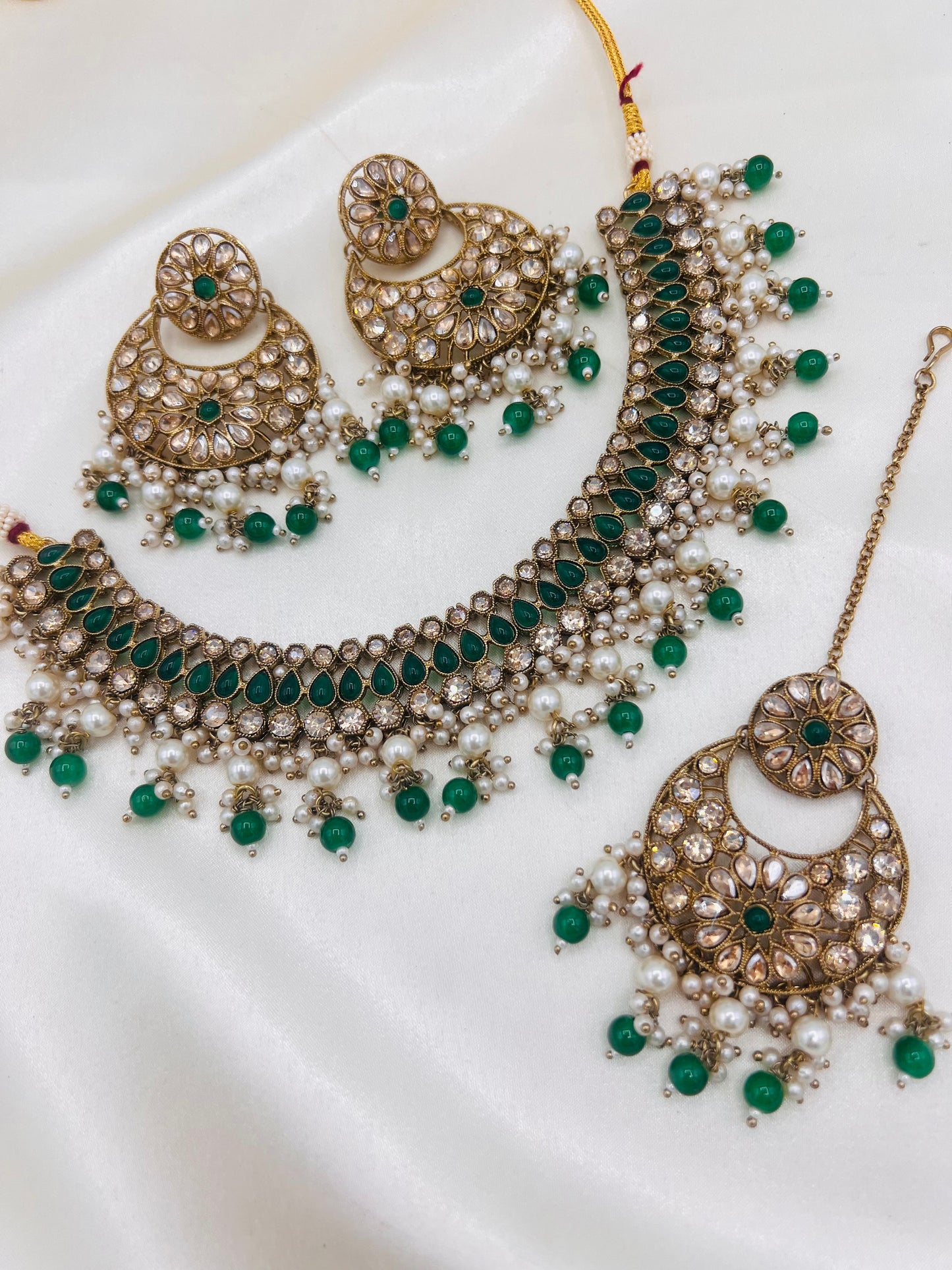 Nafeesa Necklace Set