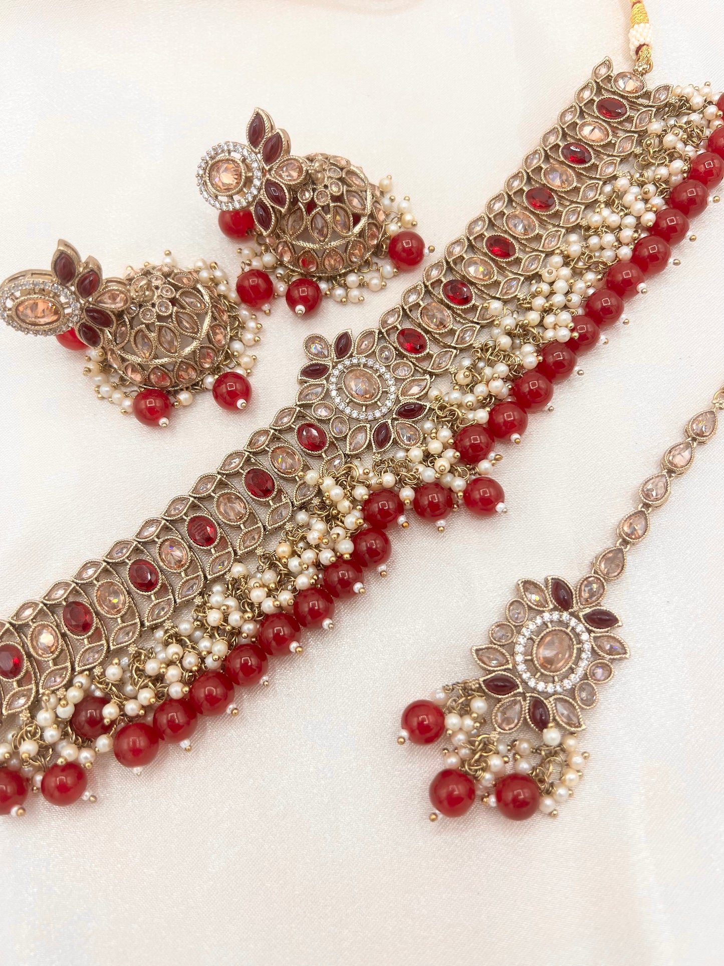Zeenat Gold Necklace set