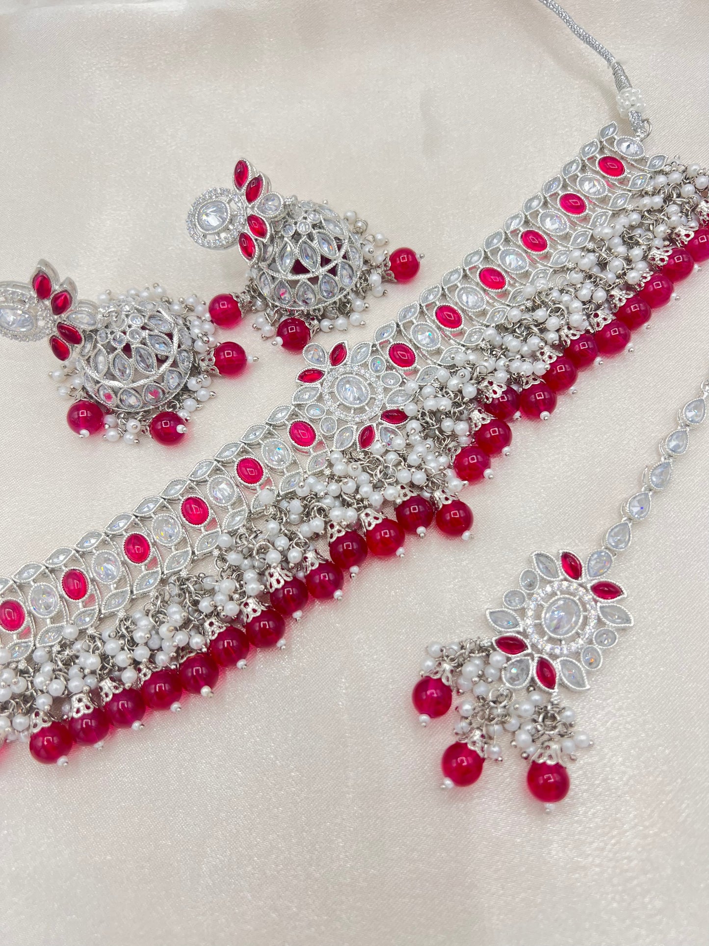 Zeenat Silver Necklace Set