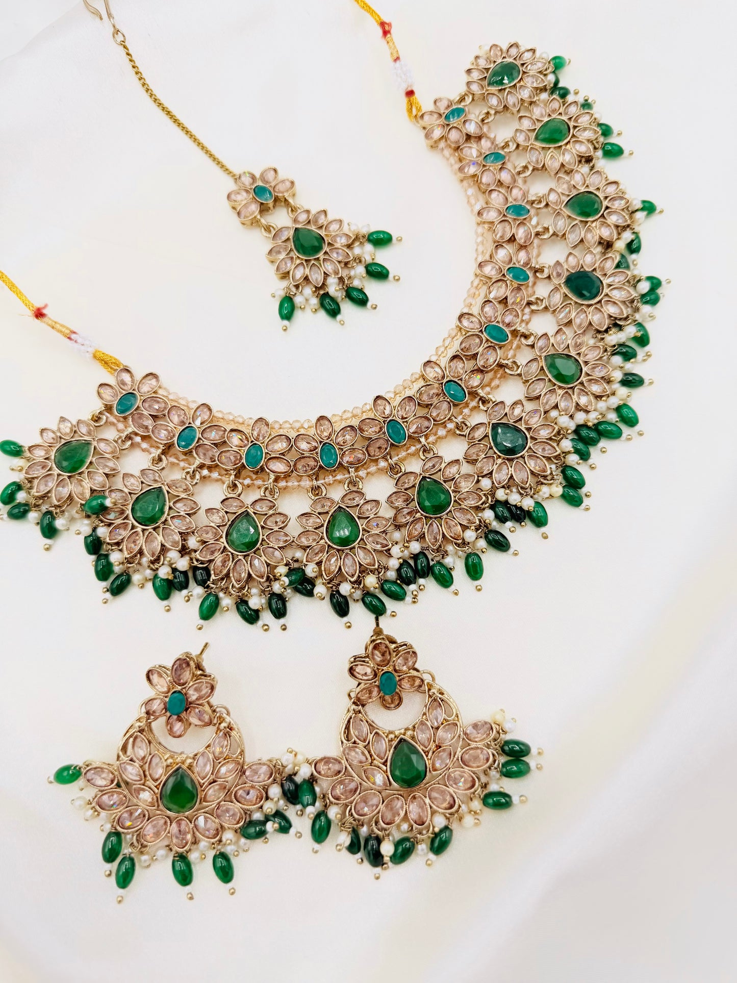 Sonakshi Necklace Set